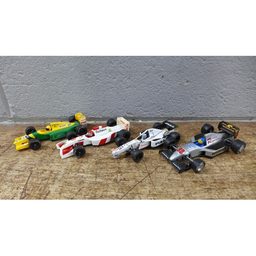 1086 - Two boxed model vehicles, Solido Citroen and a Ford Thunderbird James Bond 007 and a collection of r... 