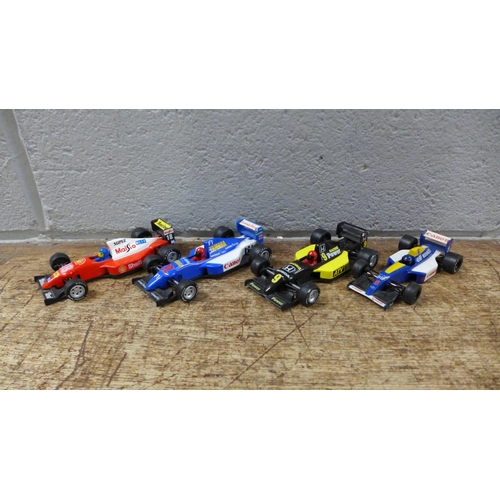 1086 - Two boxed model vehicles, Solido Citroen and a Ford Thunderbird James Bond 007 and a collection of r... 