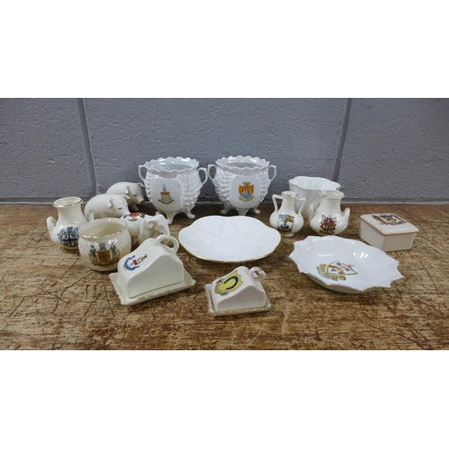 1100 - A quantity of Goss style pottery **PLEASE NOTE THIS LOT IS NOT ELIGIBLE FOR IN-HOUSE POSTING AND PAC... 