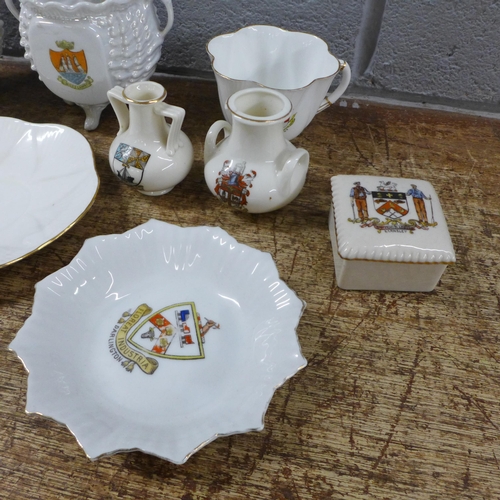 1100 - A quantity of Goss style pottery **PLEASE NOTE THIS LOT IS NOT ELIGIBLE FOR IN-HOUSE POSTING AND PAC... 