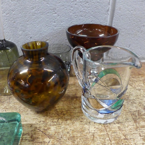 1108 - Ten pieces of glass including a heavy soap dish **PLEASE NOTE THIS LOT IS NOT ELIGIBLE FOR IN-HOUSE ... 