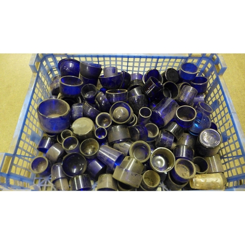 1123 - Blue glass liners, glass stoppers and bowls, etc. **PLEASE NOTE THIS LOT IS NOT ELIGIBLE FOR IN-HOUS... 