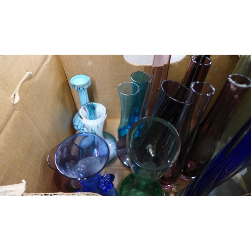 1138 - A collection of glass vases **PLEASE NOTE THIS LOT IS NOT ELIGIBLE FOR IN-HOUSE POSTING AND PACKING*... 