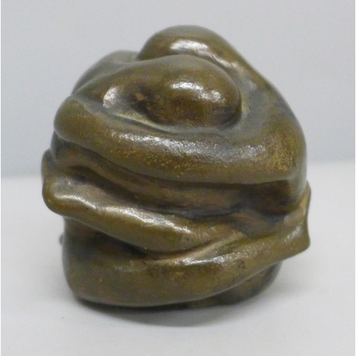622 - A Ron Lyon bronzed sculpture, 6cm