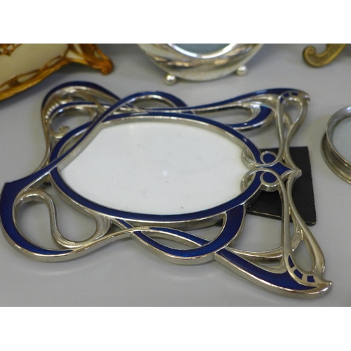 648 - A collection of frames and a jewellery box, lid a/f including Art Nouveau together with a magnifying... 