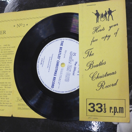 698 - The Beatles early pressings LP records including Please Please Me XEX-421-1N, Sgt Peppers XEX-637-1 ... 