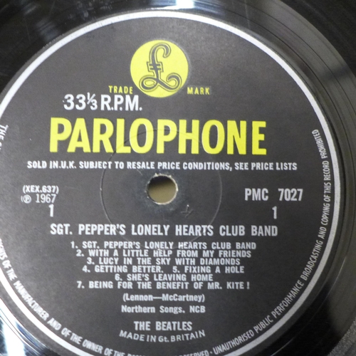 698 - The Beatles early pressings LP records including Please Please Me XEX-421-1N, Sgt Peppers XEX-637-1 ... 