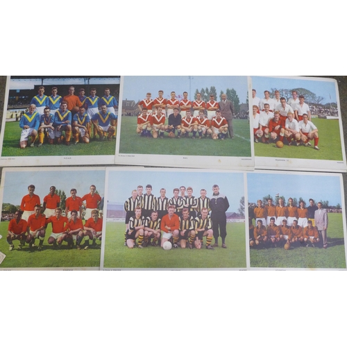 738 - Football ESSO trade issues, 9 posters (1970) & 39 large cards, (48)