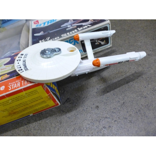 767 - A Dinky Toys 358 USS Enterprise and an AMT Star Trek K-7 space station model kit