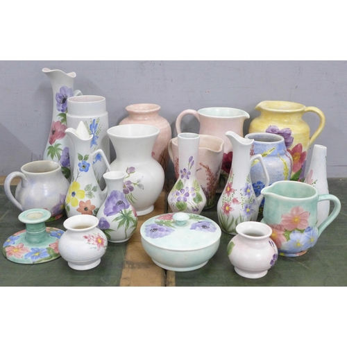 790 - Nineteen items of E. Radford pottery **PLEASE NOTE THIS LOT IS NOT ELIGIBLE FOR IN-HOUSE POSTING AND... 