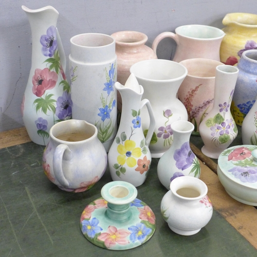 790 - Nineteen items of E. Radford pottery **PLEASE NOTE THIS LOT IS NOT ELIGIBLE FOR IN-HOUSE POSTING AND... 