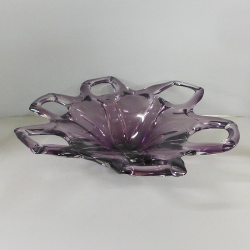 813 - Three glass dishes **PLEASE NOTE THIS LOT IS NOT ELIGIBLE FOR IN-HOUSE POSTING AND PACKING**