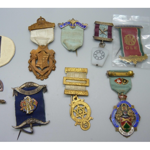 842 - A collection of lodge medals including one silver