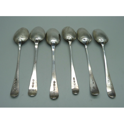 855 - Six Georgian silver spoons with matching brite cut detail, various dates, 66g