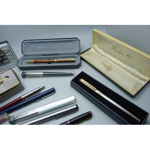 872 - A collection of pens including Parker and Sheaffer