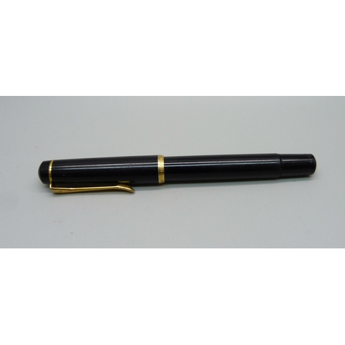 884 - A vintage Pelikan piston fill fountain pen