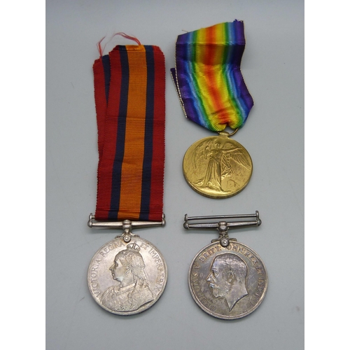 900 - A Queens's South Africa medal to Condr: C.A. Hemsley Imp: Trnspt: Ser: and a pair of WWI medals to P... 