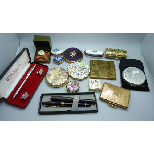 918 - Assorted items;-compacts, trinket pots, a pen with 14ct gold nib