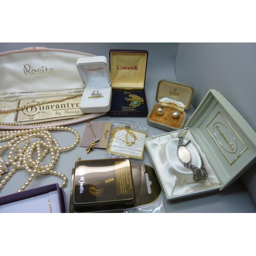 931 - Assorted jewellery including Monet, Corocraft, Bradford Exchange, etc.