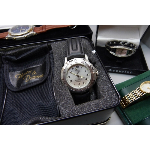 939 - Assorted wristwatches