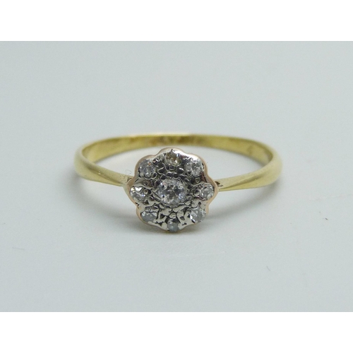 949 - An 18ct gold and platinum diamond daisy cluster ring, 1.6g, O