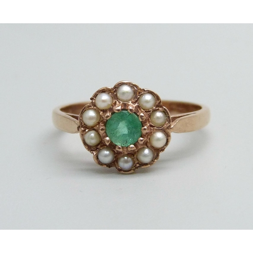 958 - A 9ct gold emerald and pearl cluster ring, 2.1g, L