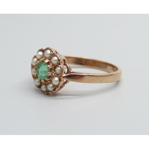 958 - A 9ct gold emerald and pearl cluster ring, 2.1g, L