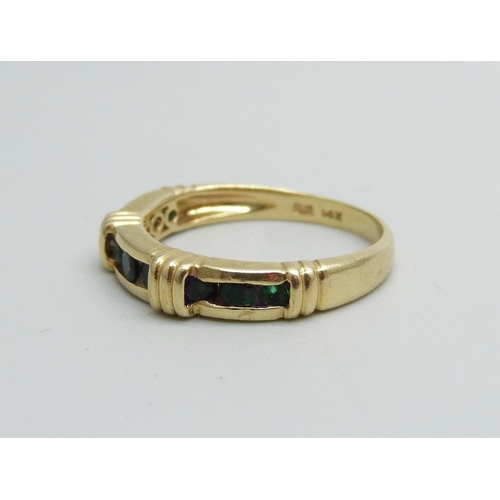 967 - A 14ct gold and emerald ring, 3.1g, O/P