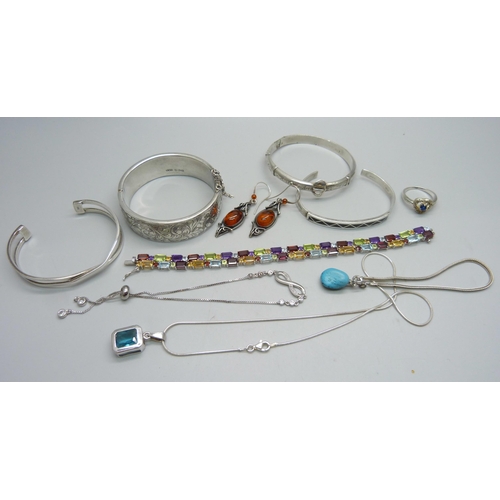 989 - Silver jewellery including a bangle marked Zuni, 100g