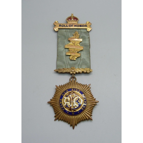 999 - A 9ct gold and enamelled RAOB medallion, total weight 48.7g, three hallmarks