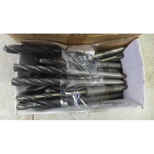 2057 - A box of 4 Jacobs style drills and a box of 20 various size morse taper drills