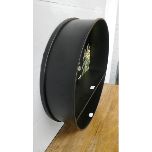 1416 - A circular decorative wall shelf unit