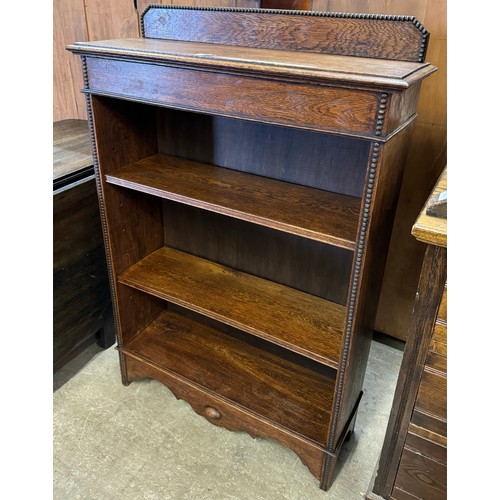 188 - An early 20th Century oak open bookcase