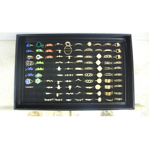 2127 - A tray of mixed rings and 2 trays of mixed brooches