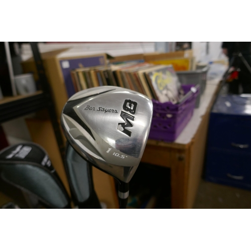 2135 - A selection of lightly used Ben Sayers golf clubs including a putter, pitching wedge, sand wedge, 7 ... 