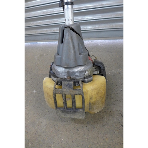 2228 - A Honda UNTLK 435E petrol driven strimmer