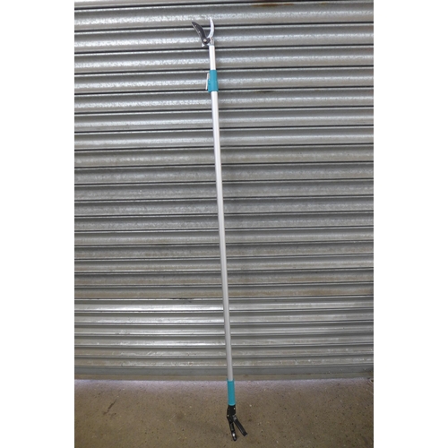 2239 - A Draper telescopic pruner and extendable tree pruner