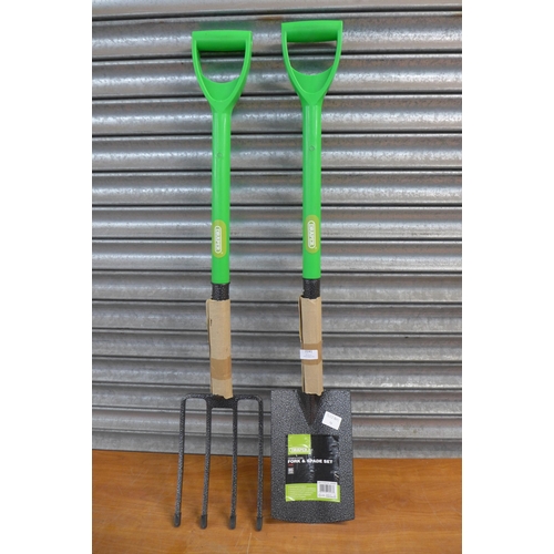 2241 - A Draper carbon steel fork and spade set