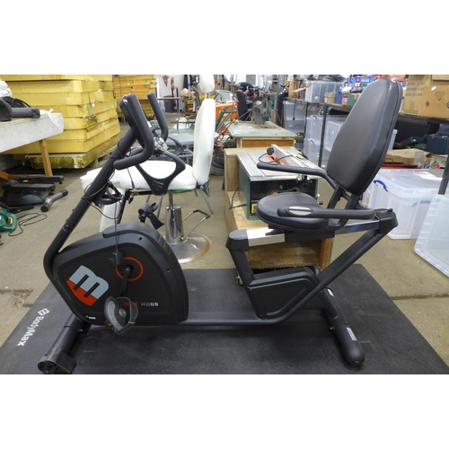 2275 - A Bodymax R860 seated exercise bike with floor mat