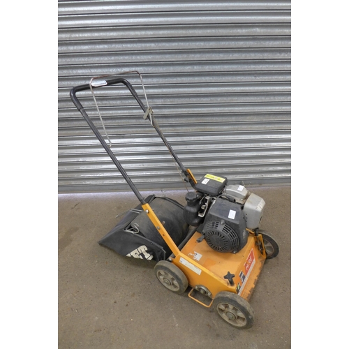 2285 - Eliet Dievelo petrol lawn aerator/scarifier with collection box