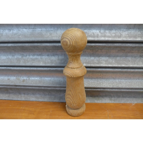 2312 - A box of approx 30 pine finials