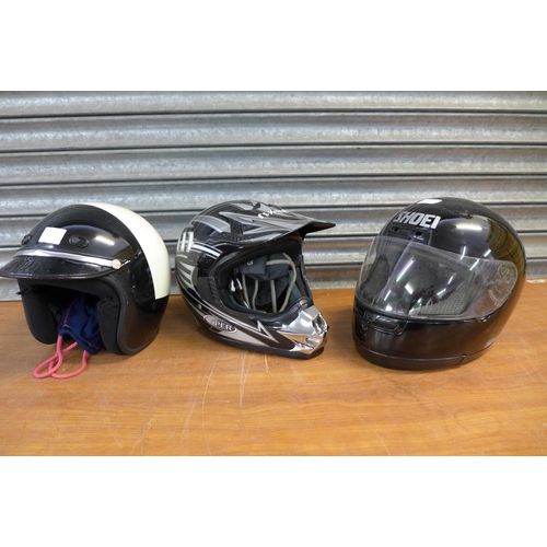 2319 - Three motorcycle helmets including Bell Dot, Viper RS-X88 motorcross helmet, Shoei and a pair of FDL... 