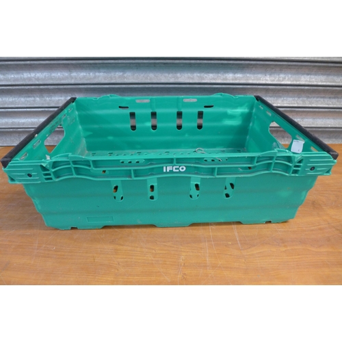 2326 - 14 plastic stackable shop tote boxes