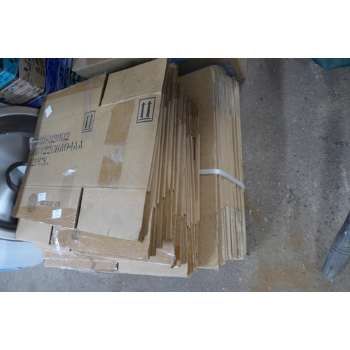 2361 - A quantity of flat packed boxes