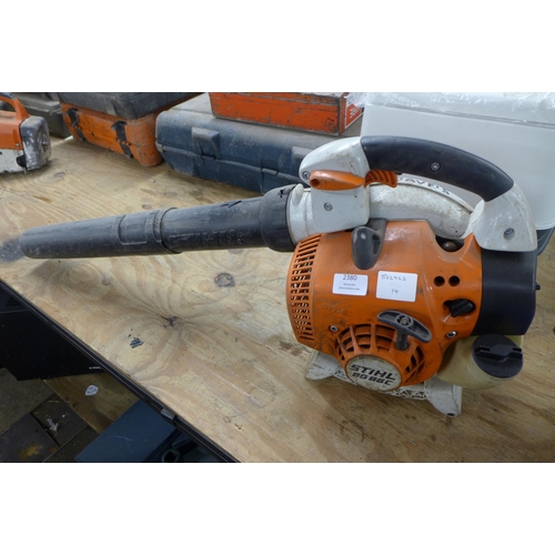 2380 - A Stihl BG86C petrol blower