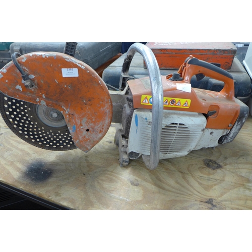 2381 - A Stihl TS400 petrol stone cutting saw