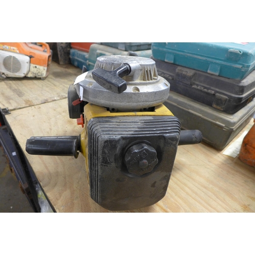 2383 - A Wacker WM80 petrol breaker jack hammer