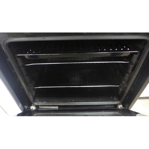 2177 - An integrated fan assisted oven and grill