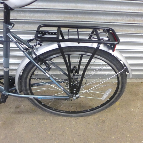 2202 - A Falcon Explorer road bike with mud guards and pannier rack - police repossession