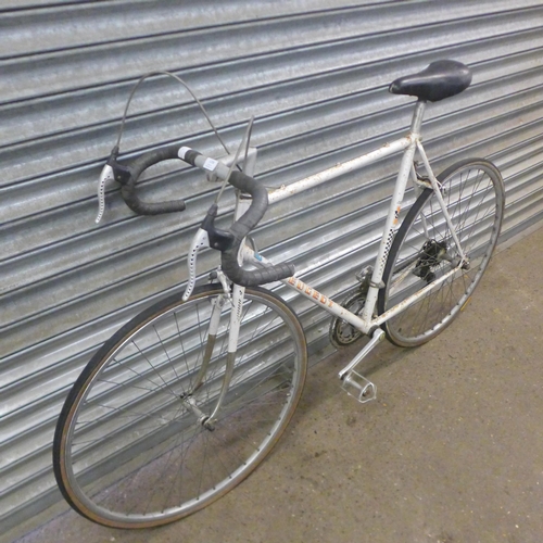 2208 - A Vintage Peugeot Course road racer bike